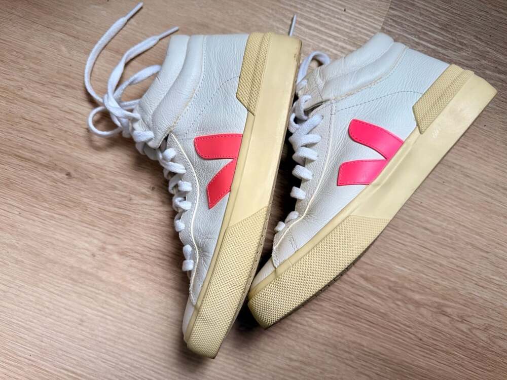 Veja Minotaur High-Top Sneakers Size 6White Sari Butter Multicolor Leather